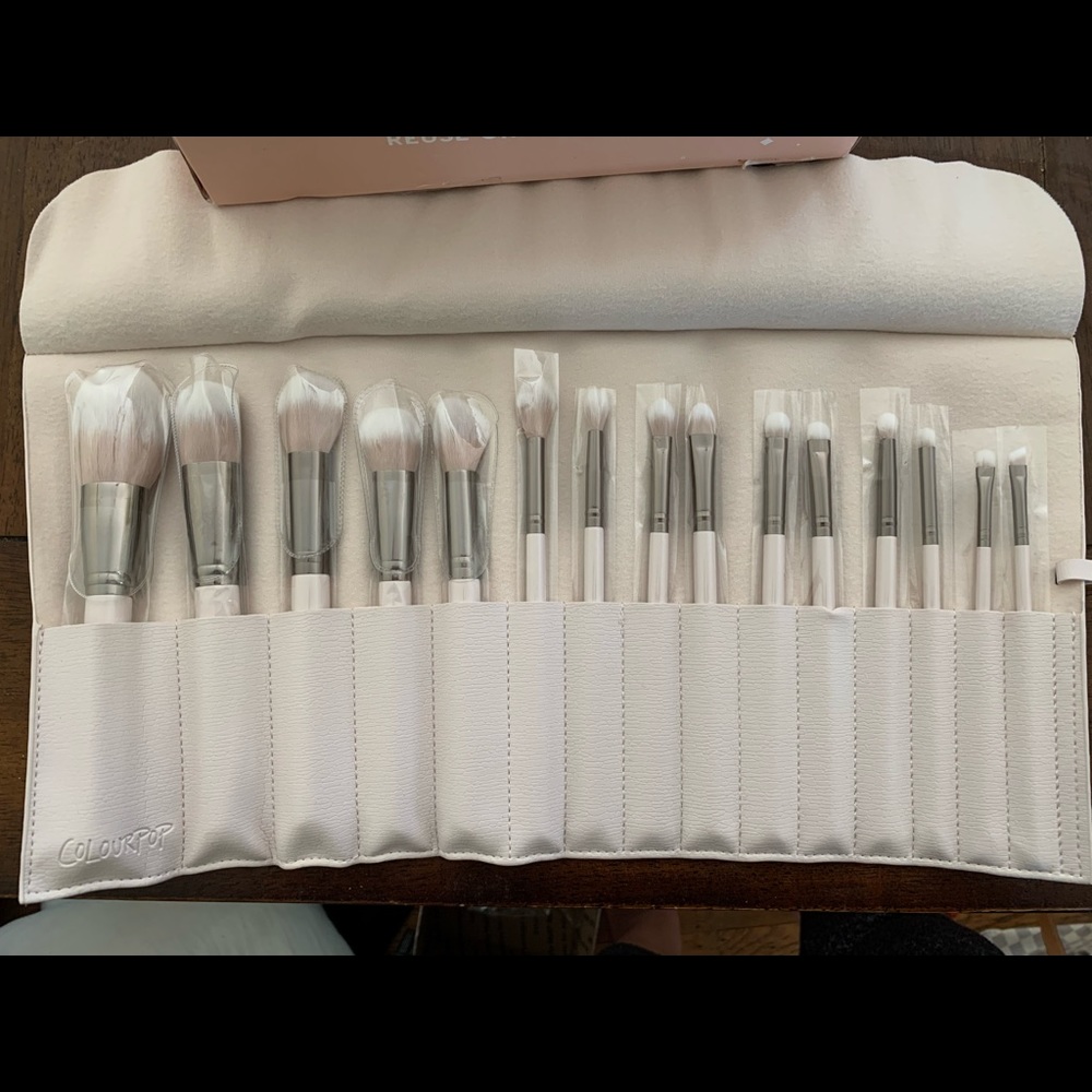 COLOURPOP Ultimate Brush Roll NWOT
